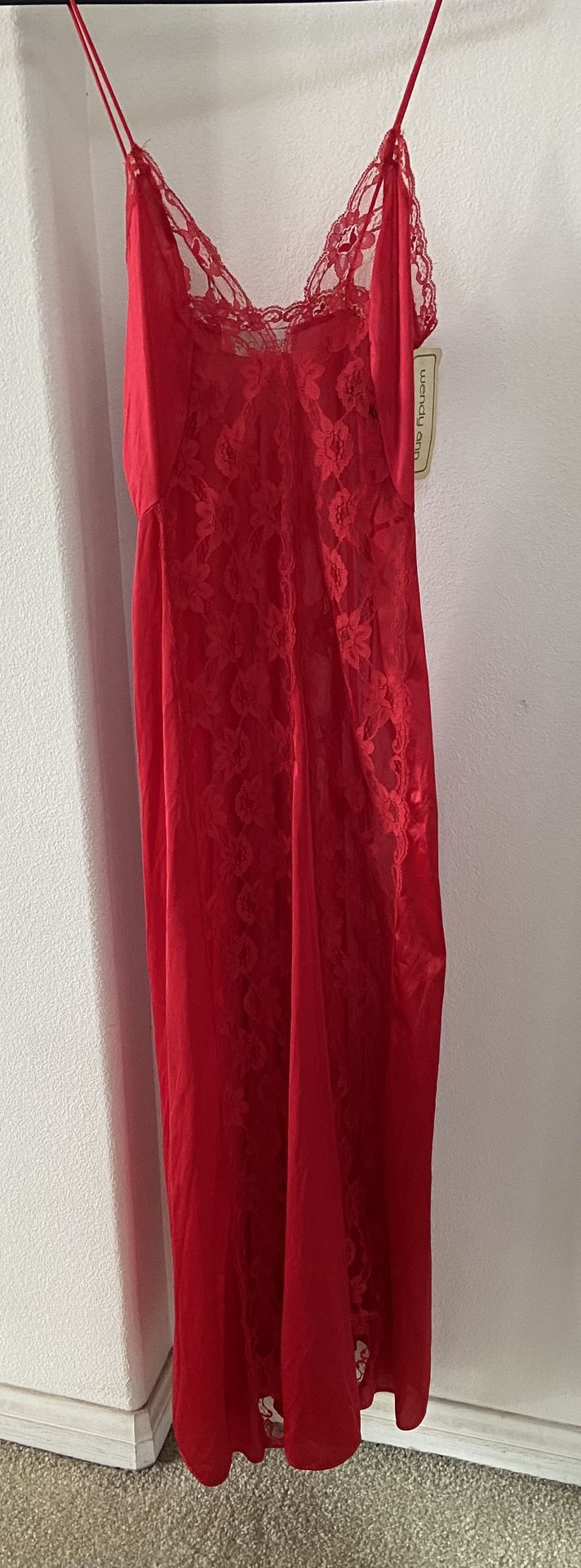 GOWN LINGERIE INTIMATES SLEEPWEAR SZ SM NEW