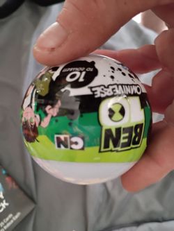 Ben 10 Omniverse Collectible Surprise Ball