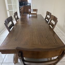 Table For 8 People Medium Used