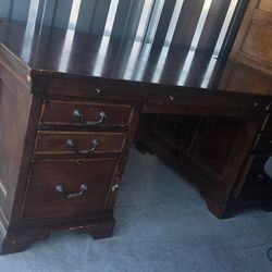 EXECUTIVE DESK