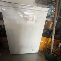 3.5 Insignia Chest Freezer