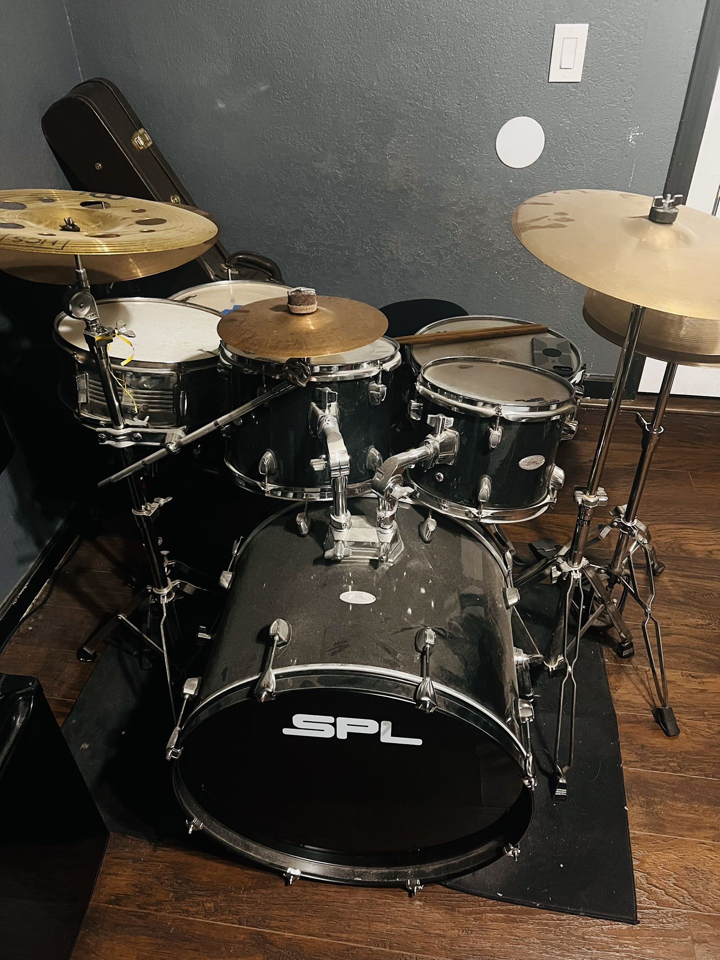 Drum Set (need Gone ASAP Shoot Offer )