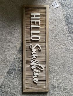 ‘Hello Sunshine’ Wooden Sign 