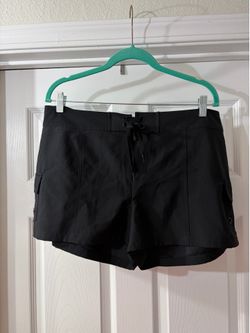 Brand New Croft & Barrow Women’s Utility Pull On Black Shorts