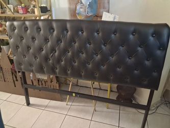 Queen metal bed