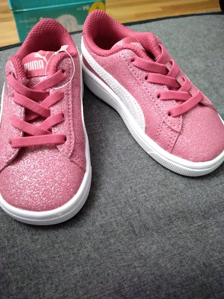 Pumas! Pink! Size 5c