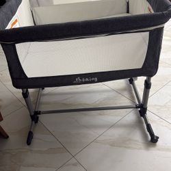 Bed Side Bassinet For Tiwns 