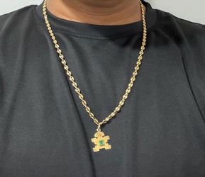 Gucci chain, whit emerald pendant