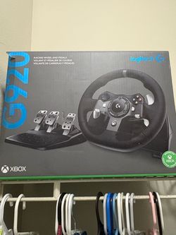 Logitech G920 Race Wheel and Pedals