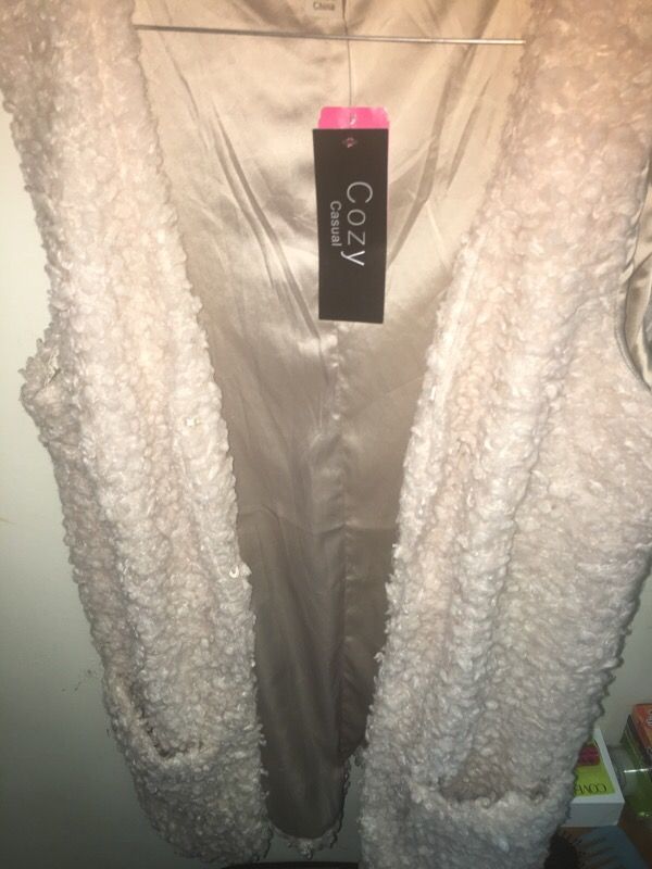 FURRY NUDE VEST
