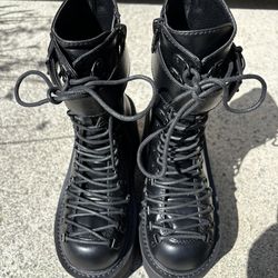 Boots Ladies Size 8