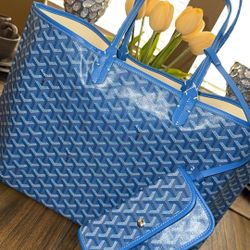 Tote Bag With Detachable Wallet $100