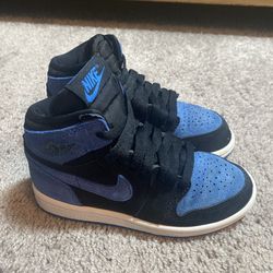 Air Jordan’s 1 mid top royal blue/black size 11c