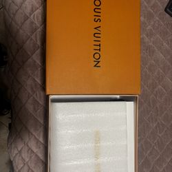 LV SHOES