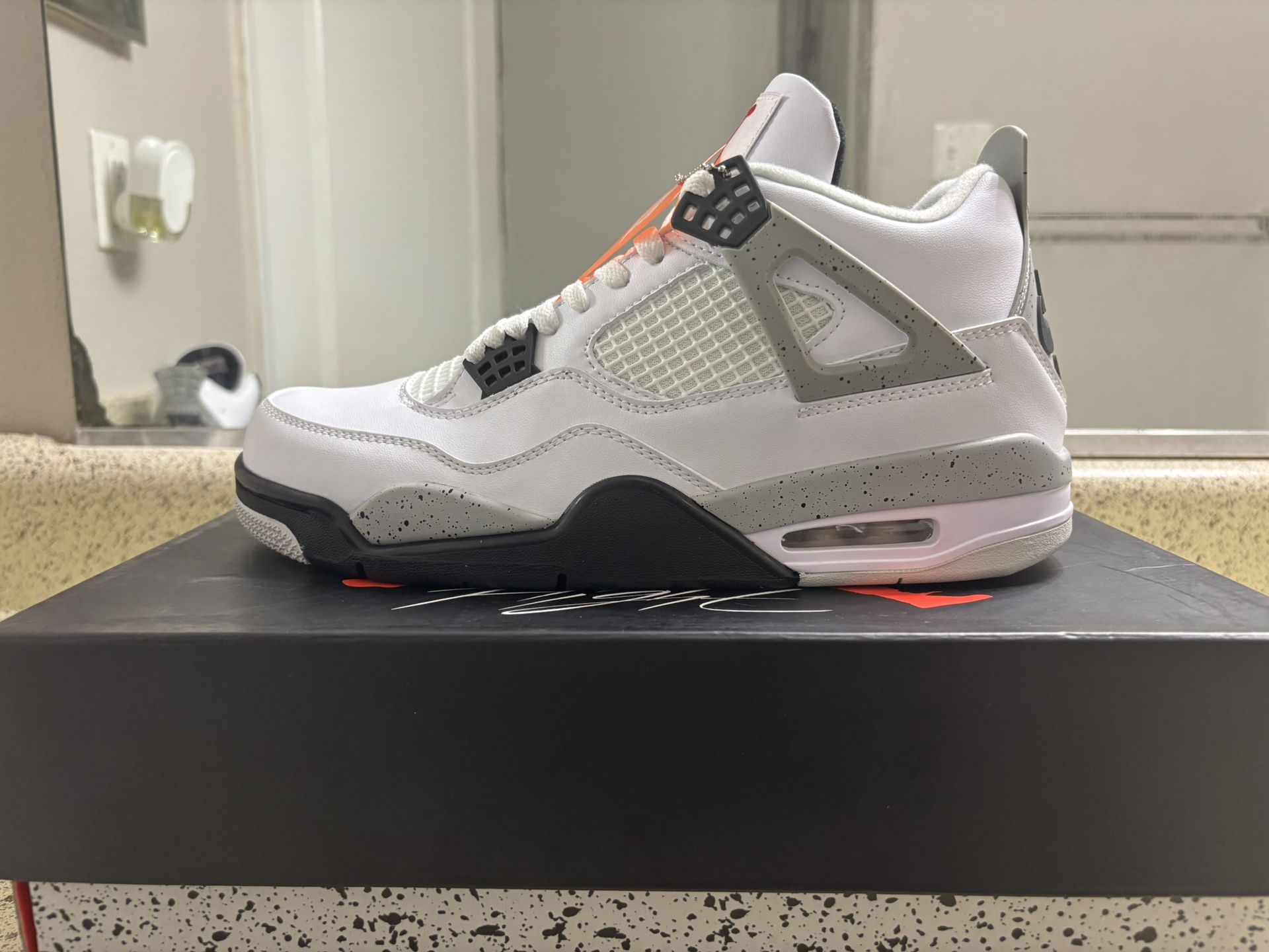 Jordan 4 Retro White Cement