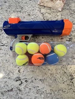 NEW NERF DOG LAUNCHER WITH BALLS