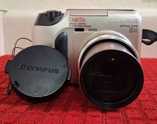 The Olympus Camedia C-720 Ultra Zoom is a vintage 3.0-megapixel digital camera