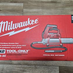 New Milwaukee M12 Grease Gun 2446-20