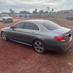 2017 Mercedes-Benz 300 Series