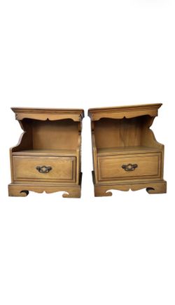 Vintage Colonial Early American style hard maple nightstands by the Unique Furniture Makers company