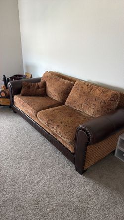 High-Quality Sofa & Accent Chair – $150