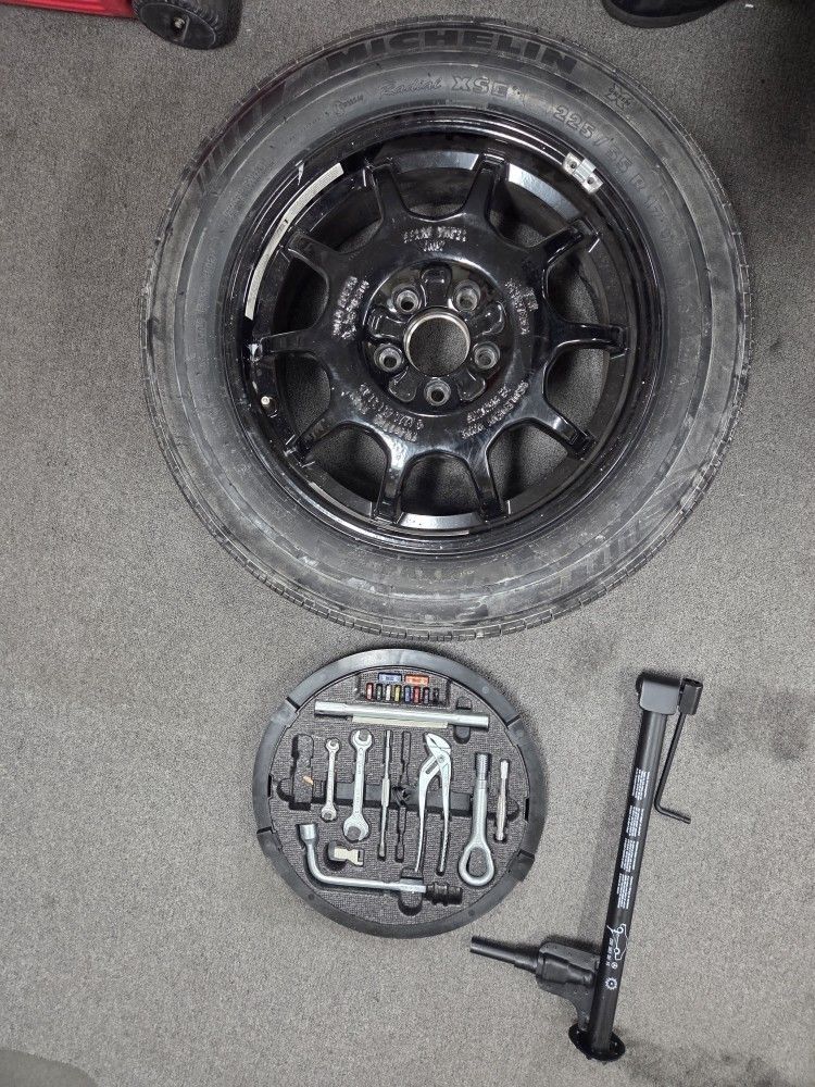 Mercedes Benz S500 Spare Tire W Jack/Tools Set NEW