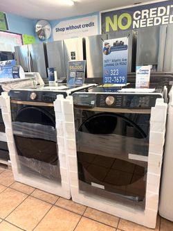 💐 Mother's Day Sale 💝 Samsung 5.0 Cu Ft Extra-Large Capacity Smart Washer and 7.5 cu. ft. Vented Smart Dryer Set in Brushed Black