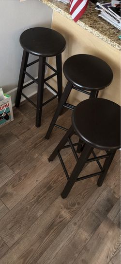 3 barstools