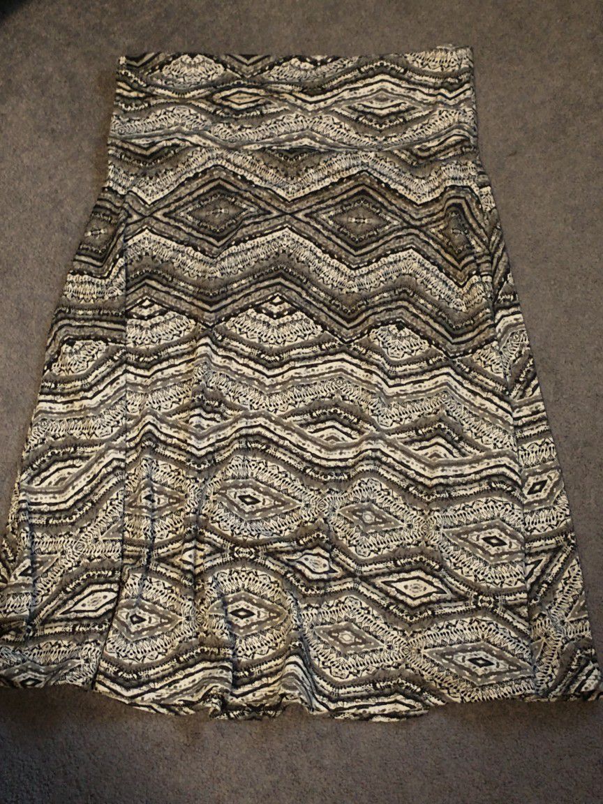 Women's LuLaRoe Skirt. 