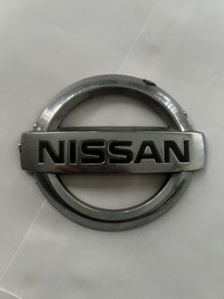 Nissan Car Front Grill Emblem