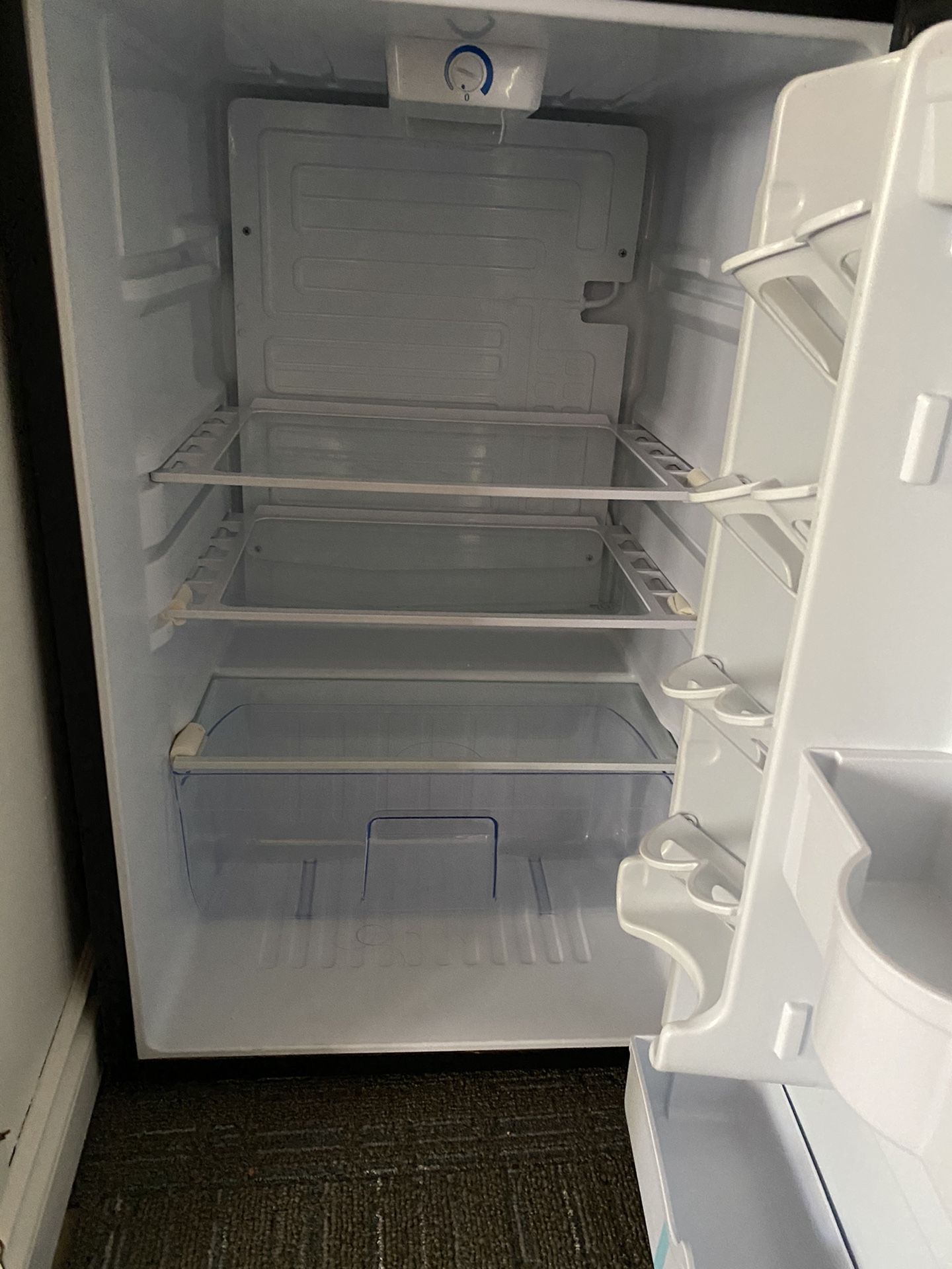Free Danby mini fridge, doesn’t get cold. read the description for Sale