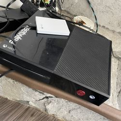 Xbox One with games/controllers