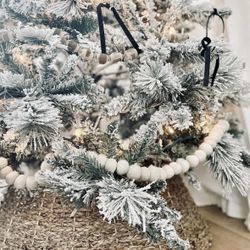 9 FT Pre-lit Flocked Christmas Tree