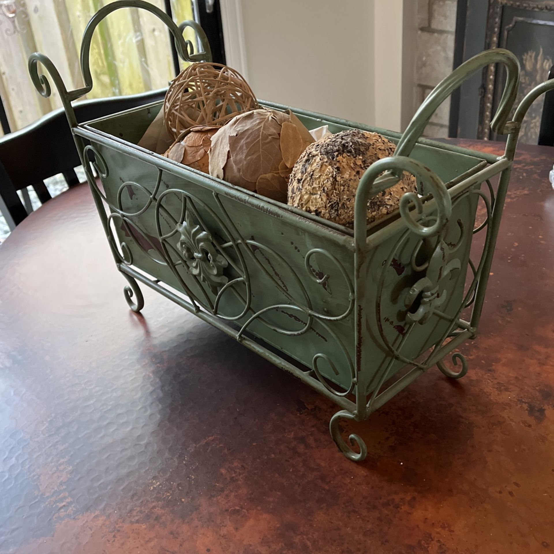 Home Decor / Centerpiece