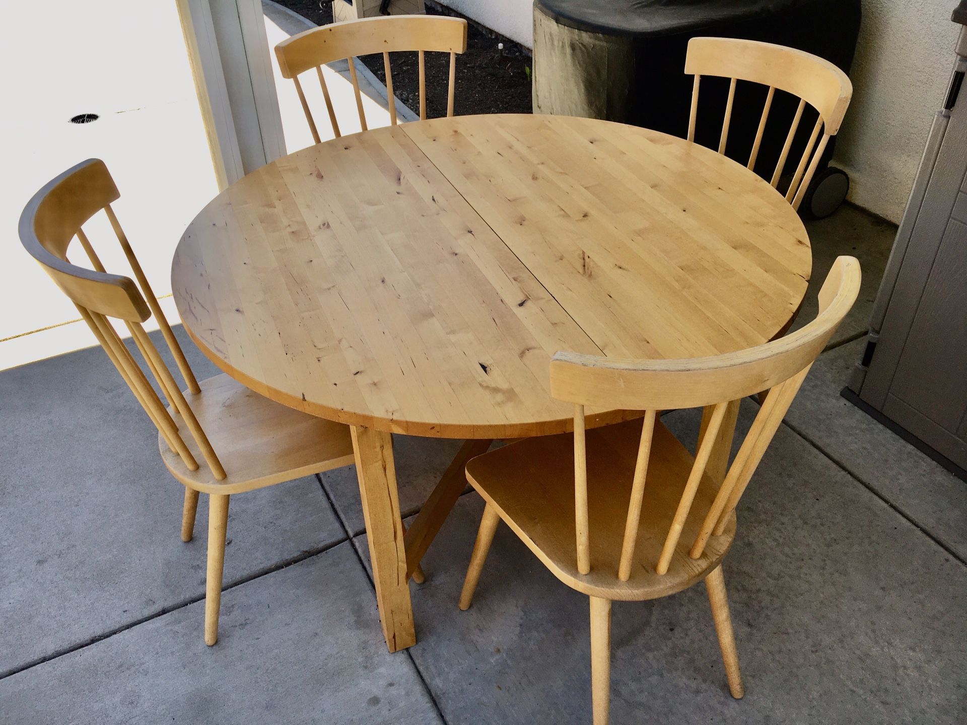 Farm style round kitchen table