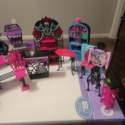 Monster High Dolls And Furniture ( Price Per Each)