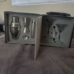 Travel martini bar