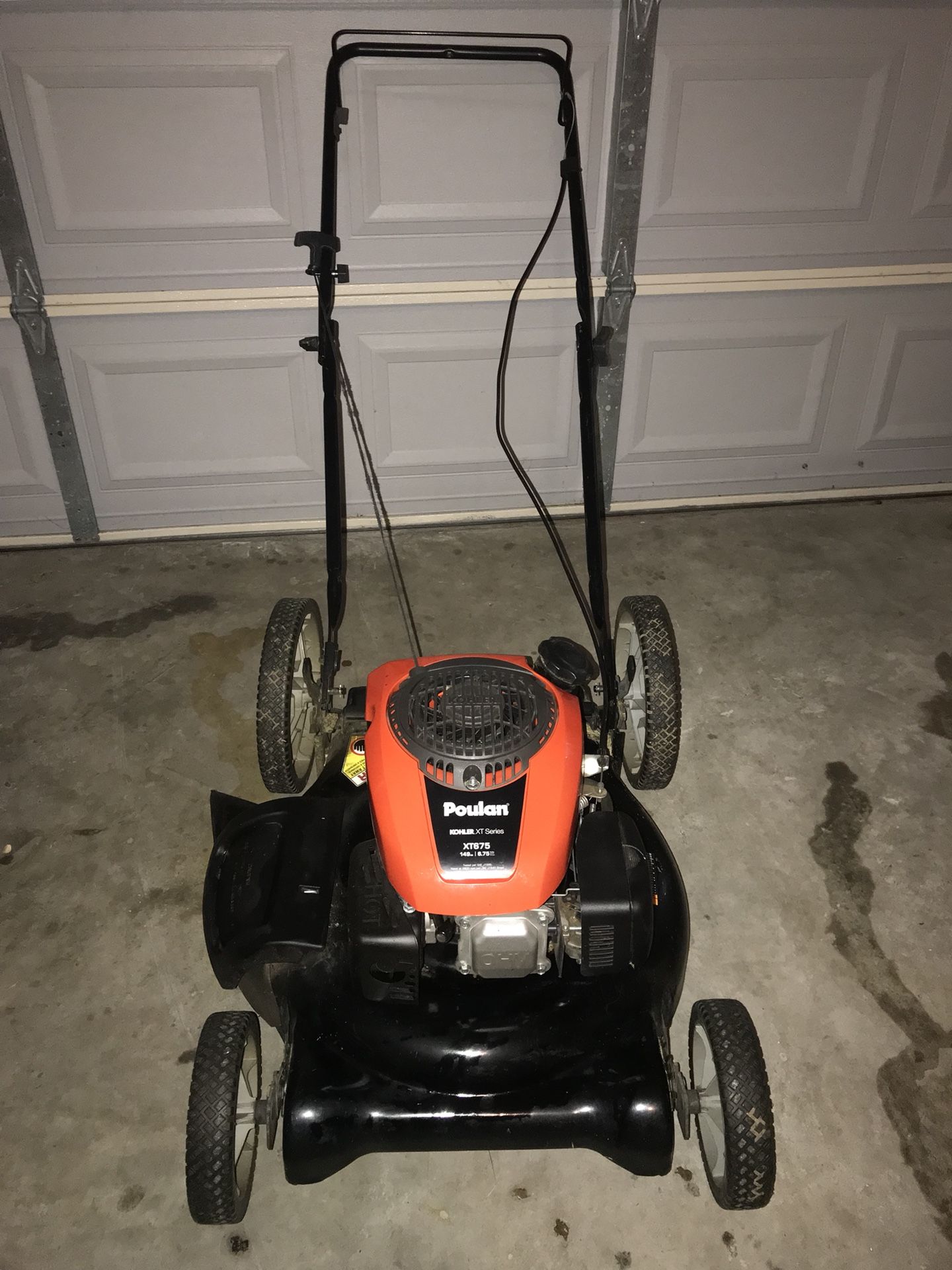 Poulan XT675 Lawn mower w/ Kohler Motor
