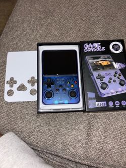 R36S gaming console