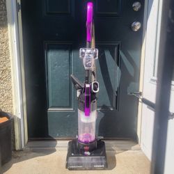 Bissell CleanView Vacuum Cleaner - Cleaned & Tested & Working