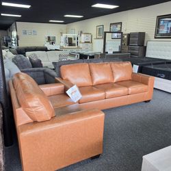 Leather Sofa & Love Seat 🚚WE DELIVER🚚