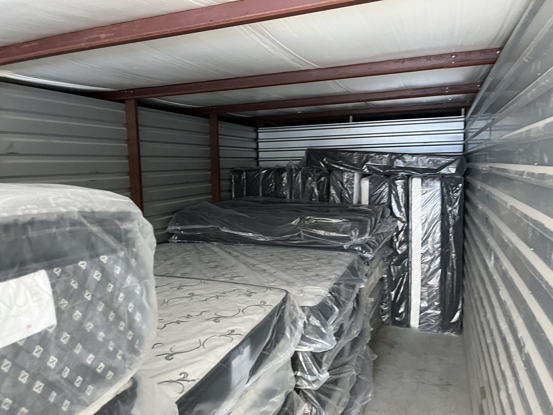 🛏🛏TWINFULLQUEEN AND KING MATTRESS STARTING AT $150 A SET BEST PRICE IN TOWN BEST PRICE ON BRAND NEW PLUSH TOP MATTRESS ORTHOPEDIC 🛏🛏