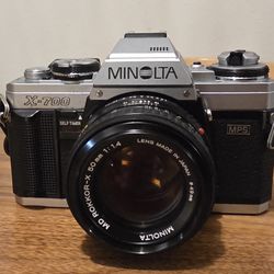 Mint Minolta X-700 35mm Film Camera + 50mm f/1.4 & 28mm f/2.8 Lenses 