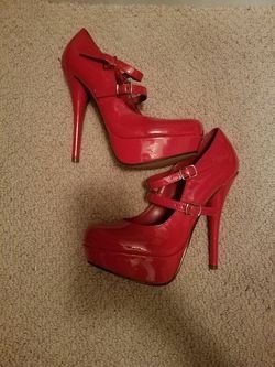Red shiny stilettos high heels size 7 1/2
