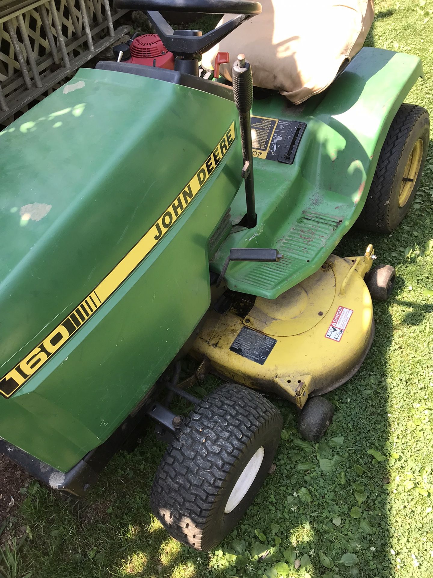 John Deere 160 38 Inch Riding Mower Lawn Tractor With Rear Bagger System