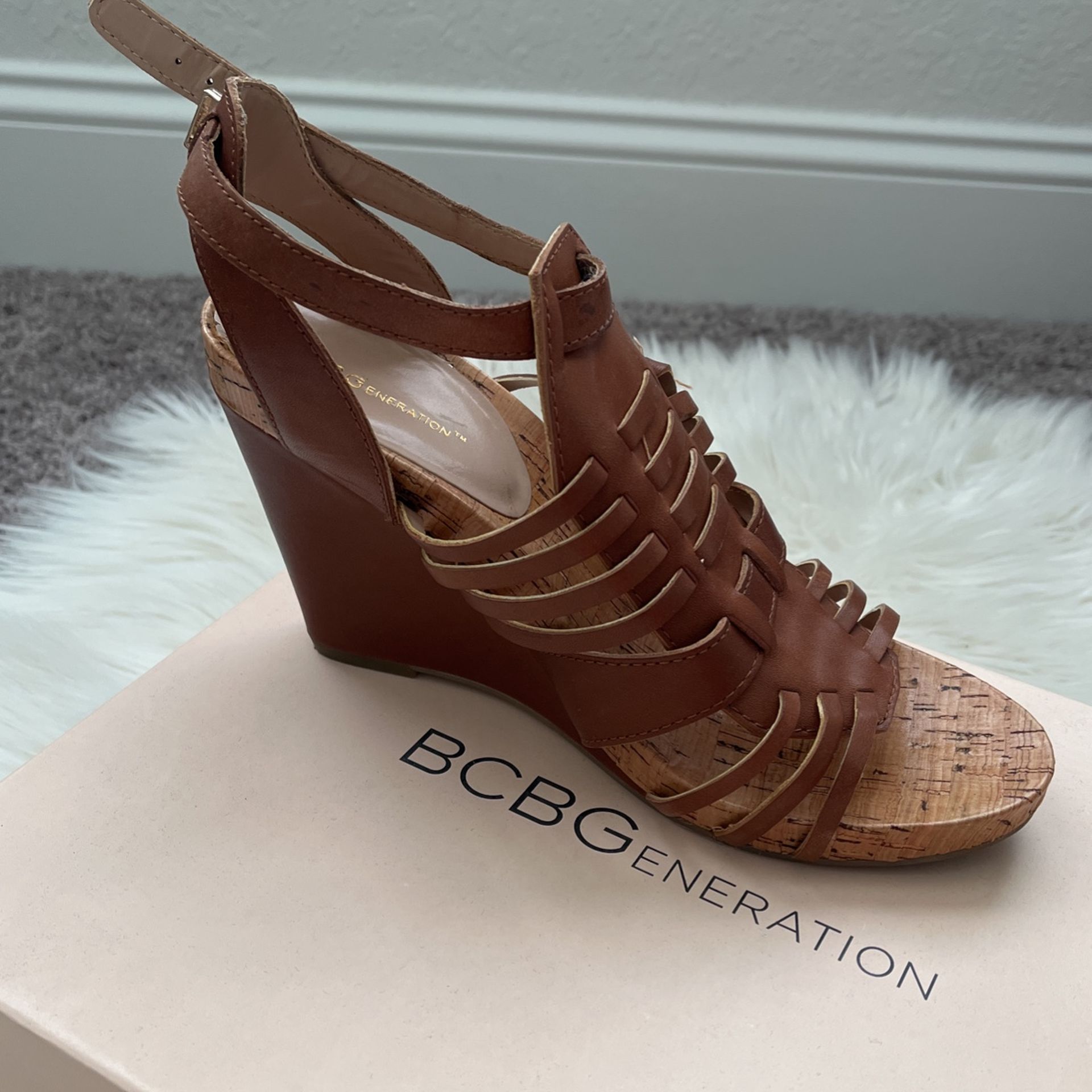 BCBG WEDGES