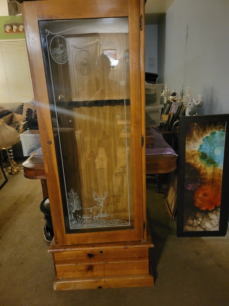 Rustic Wooden Gun Cabinet with Etched Glass – $130