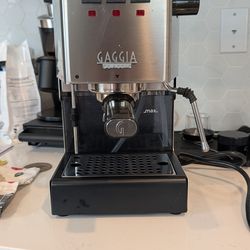 Gaggia classic pro e24 espresso machine*mint