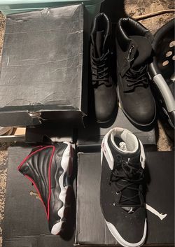 U get all  sneaker bundle