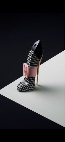 Carolina herrera blush collector bottle